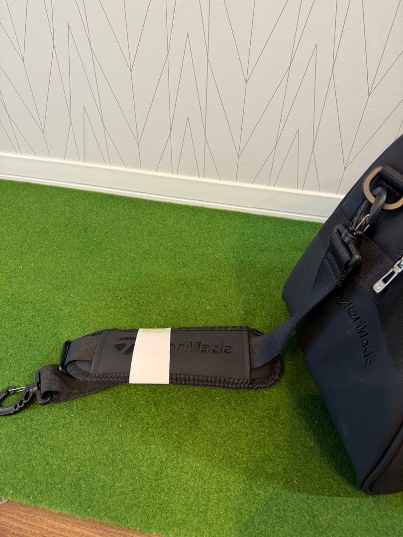 【新品未使用】TaylorMade ボストンバッグ UN052（ブラック）