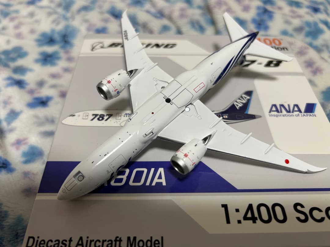 ANA Boeing 787 JA801A 1:400スケール