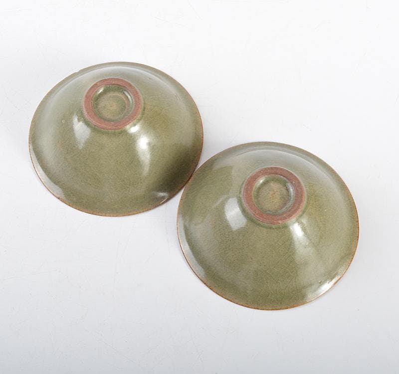 中国　龍泉窯青磁　刻花卉文鉢　茶碗　一対　V　R4690