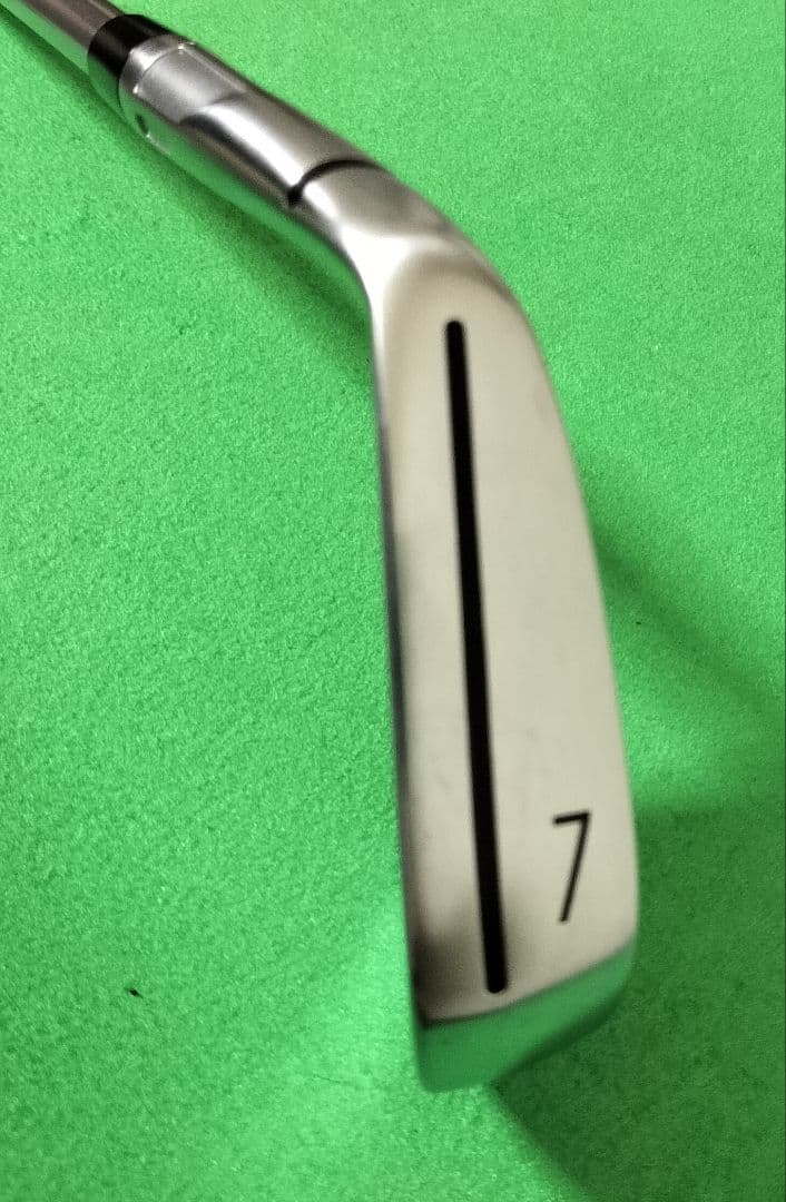 【極美品】テーラーメイド Qi レディース　7番アイアン 硬さA 純正カーボン