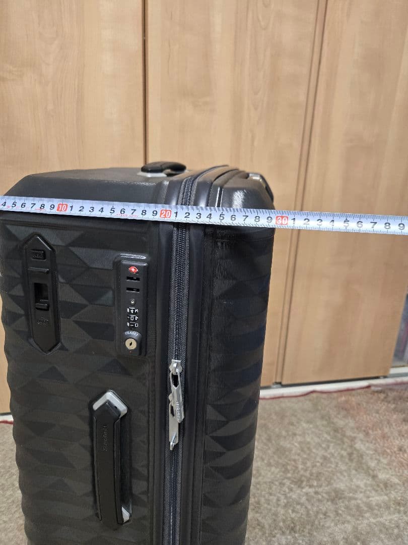 サムソナイト　ポリゴン　スーツケース