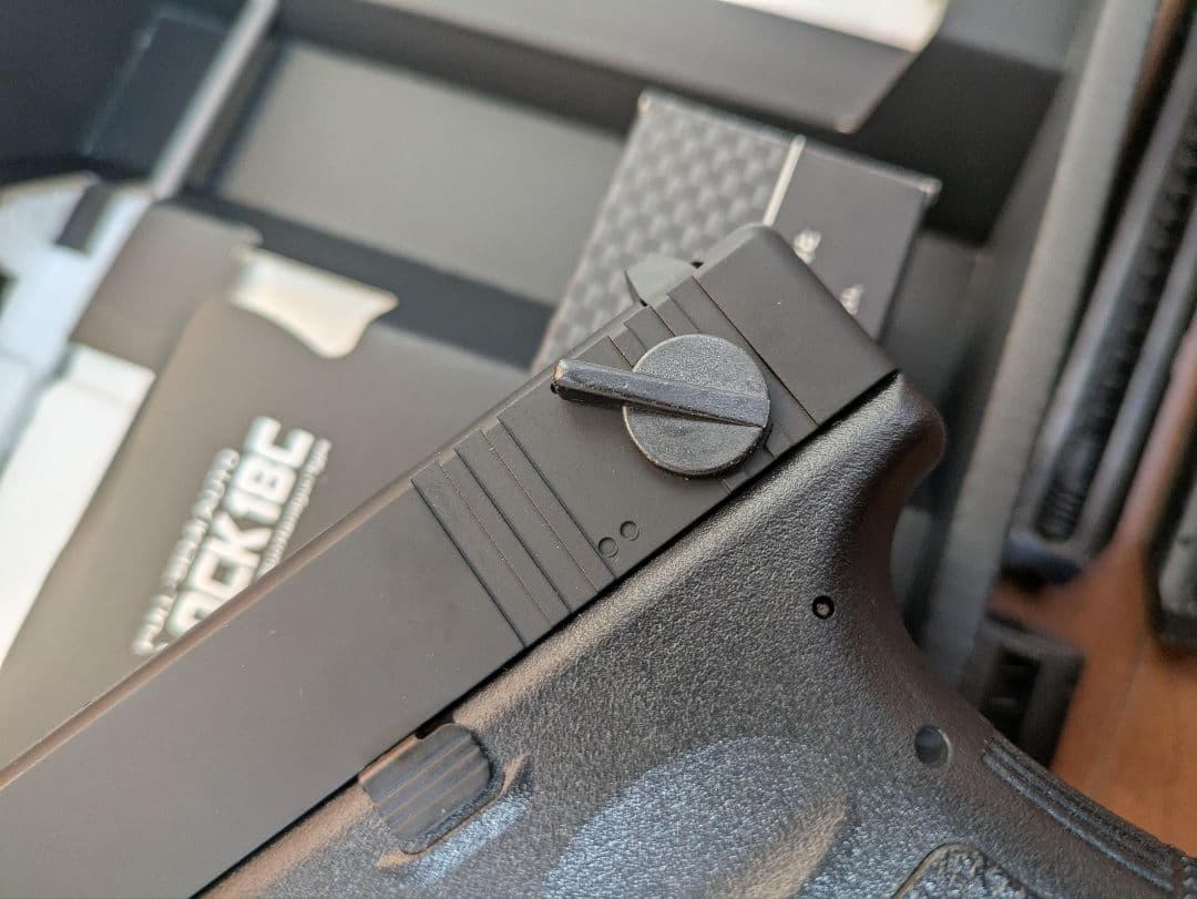 東京マルイ GLOCK 18C 電動ガン 3マガジン付　美品