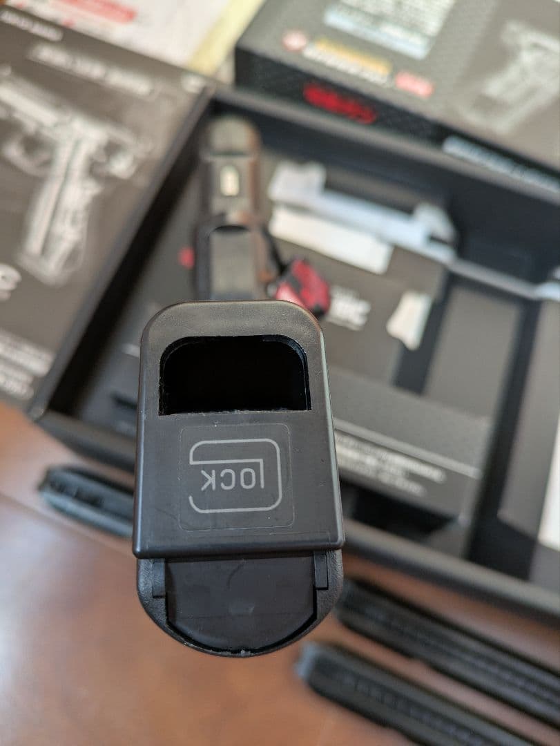 東京マルイ GLOCK 18C 電動ガン 3マガジン付　美品