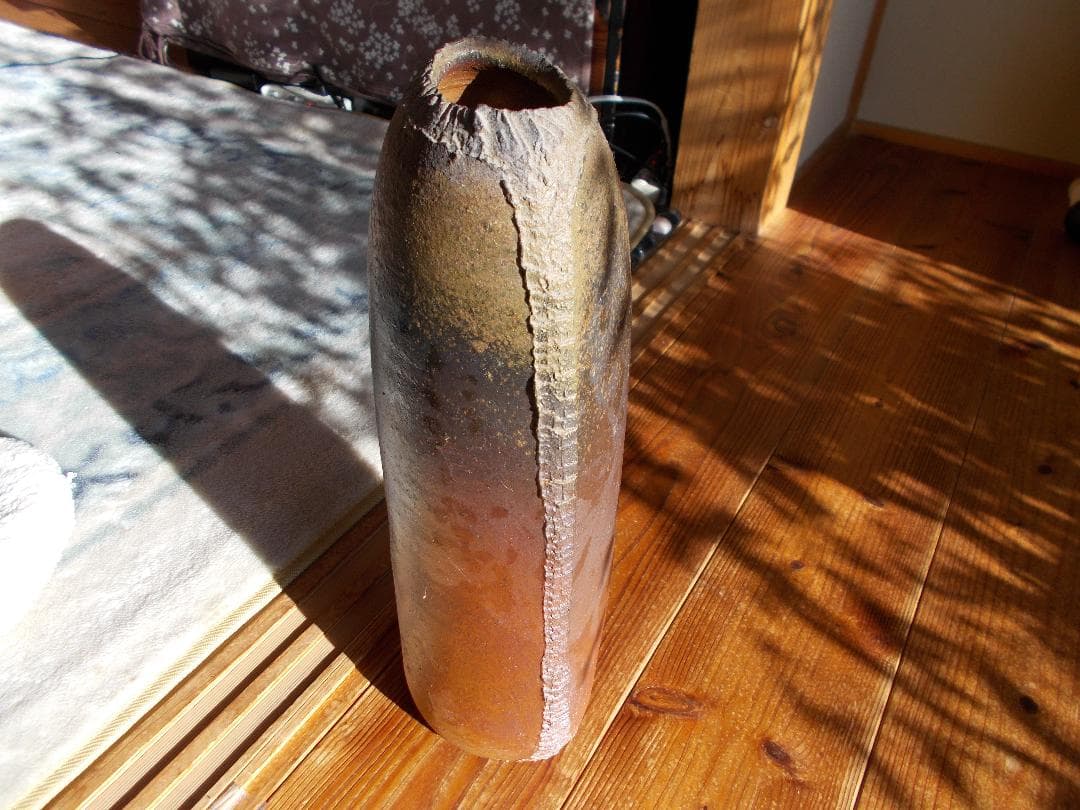 再お値下げ　備前焼ゴマ長偏壺・山下譲治作【13】