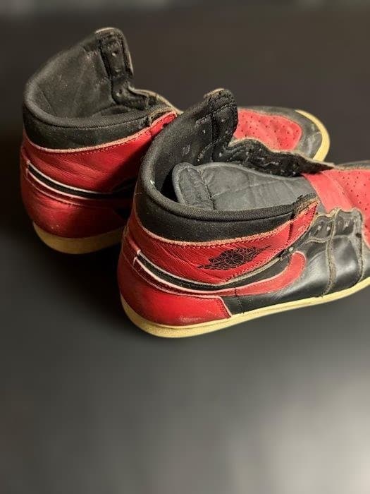 Nike Air Jordan 1 赤黒 シューズ