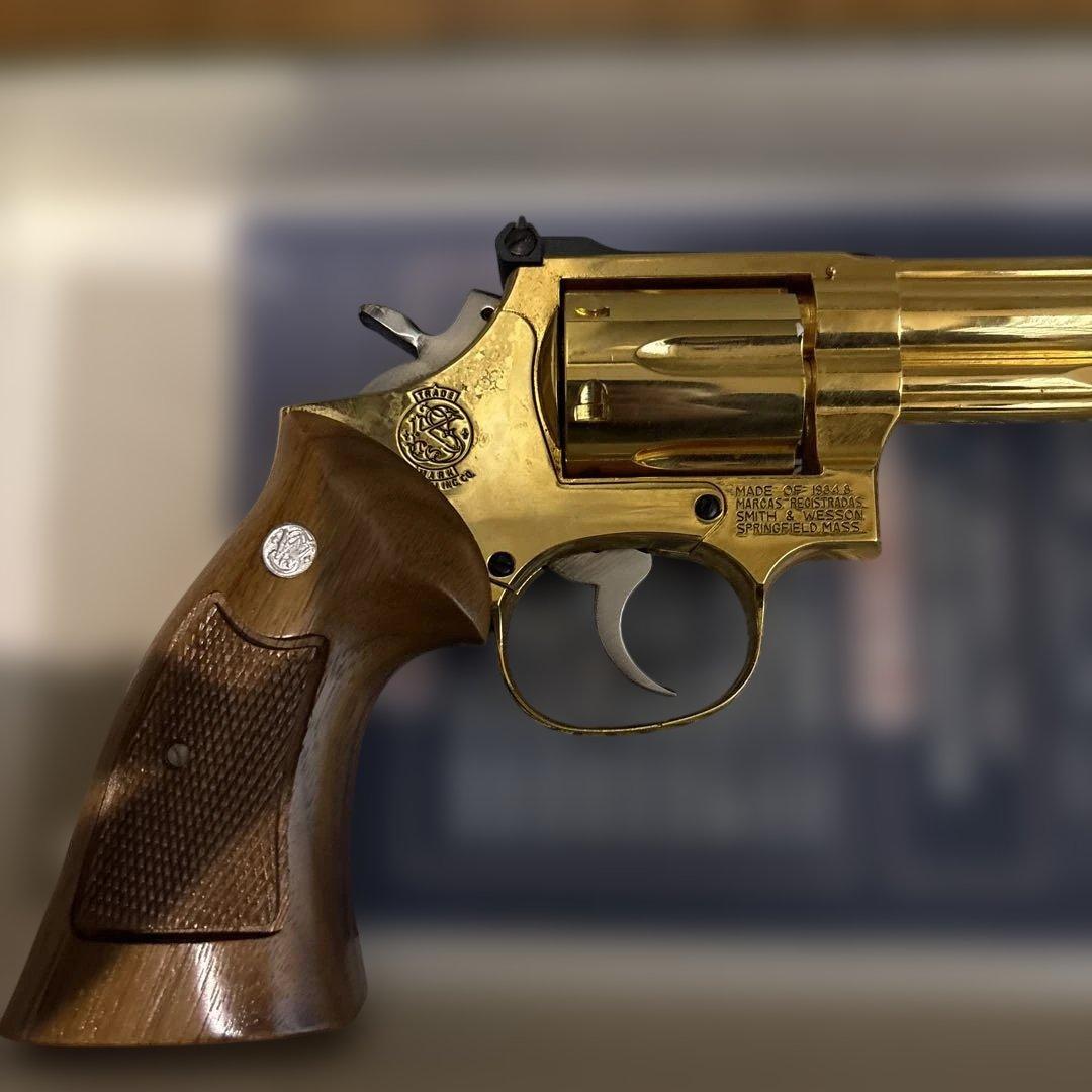 M19 COMBAT MAGNUM リボルバー