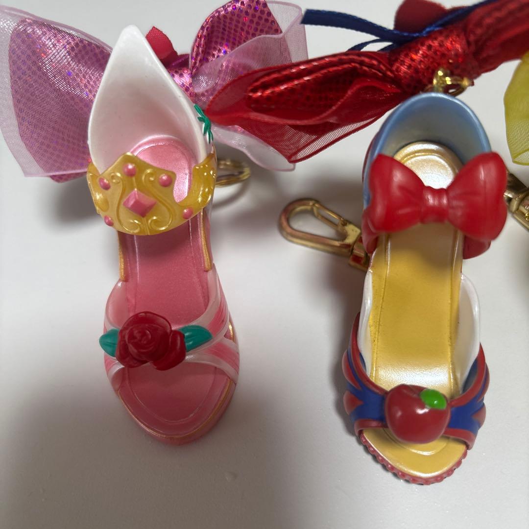 ディズニープリンスハイヒールキーホルダー　6個　オマケ付