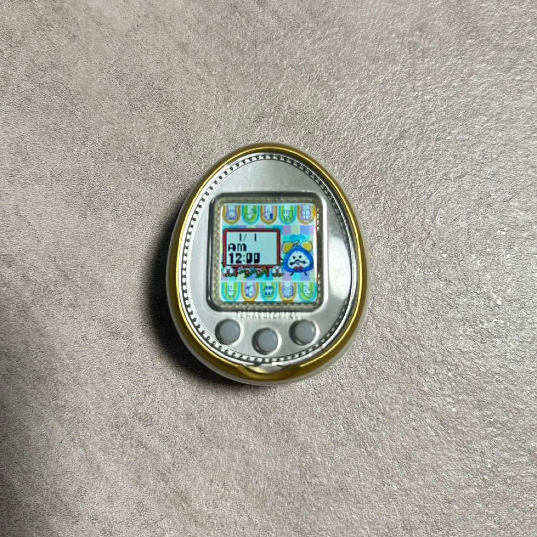 たまごっち 4Uホワイト TAMAGOTCHI