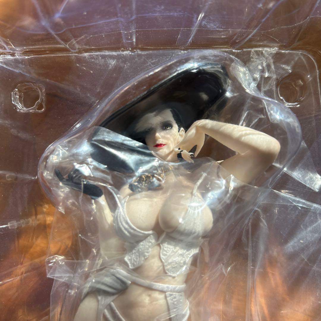 バイオハザード　オルチーナ・ドミトレスク夫人　フィギュア