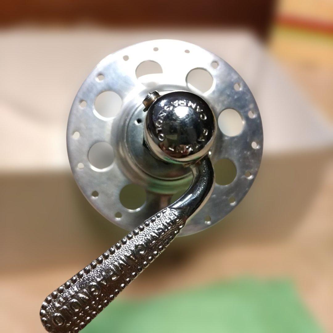 カンバニョーロ ラージ丸穴ハブ新品未使用箱入り