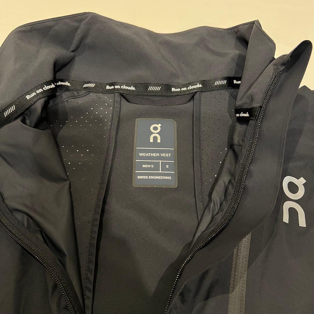 On Weather vest ランニングベスト　黒色　Sサイズ