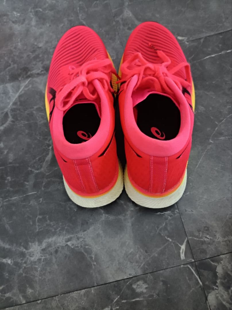 ASICS メタスピードスカイ22.5センチ