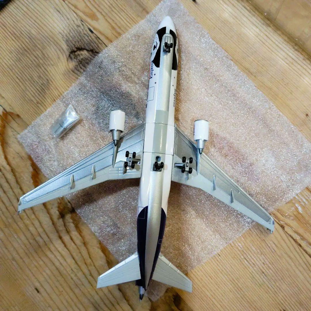 MD-11 1/400モデル
