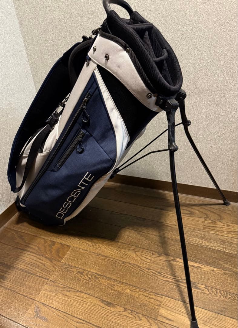 DESCENTE 軽量スタンドゴルフバッグ 紺x白 おまけデサントサブバッグ付