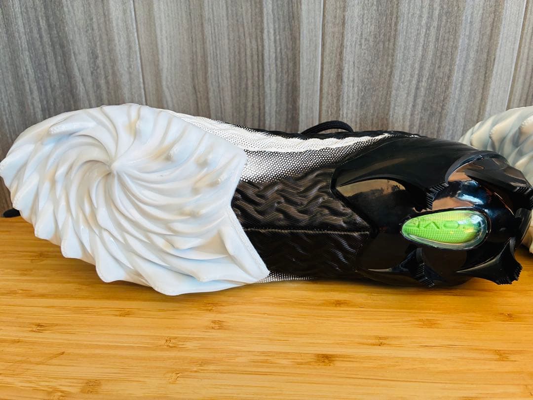 ⭐︎希少未使用⭐︎UNDER ARMOUR SPOTLIGHT PRO 2025 黒