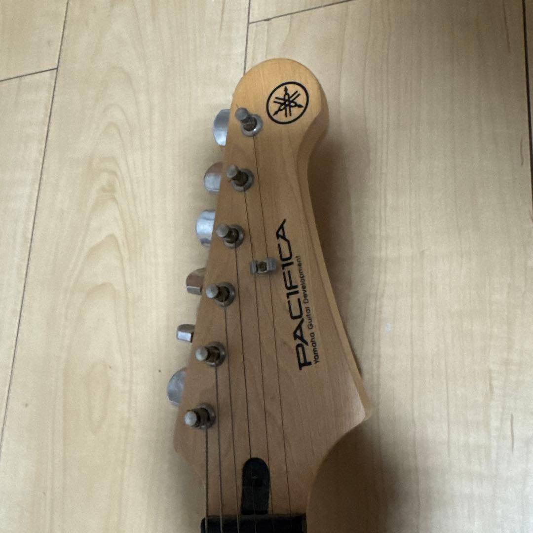 ギター Yamaha PACIFICA 012