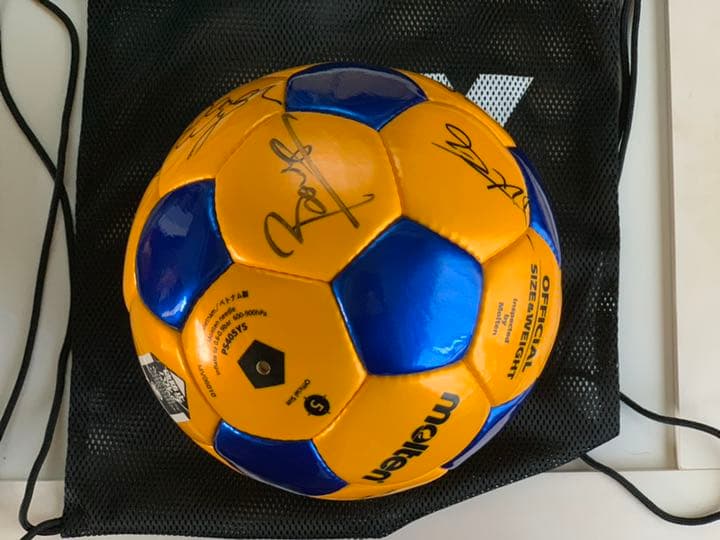 チェルシーがクラブW杯で日本に来日した時の選手のサインボールです！交渉受けます