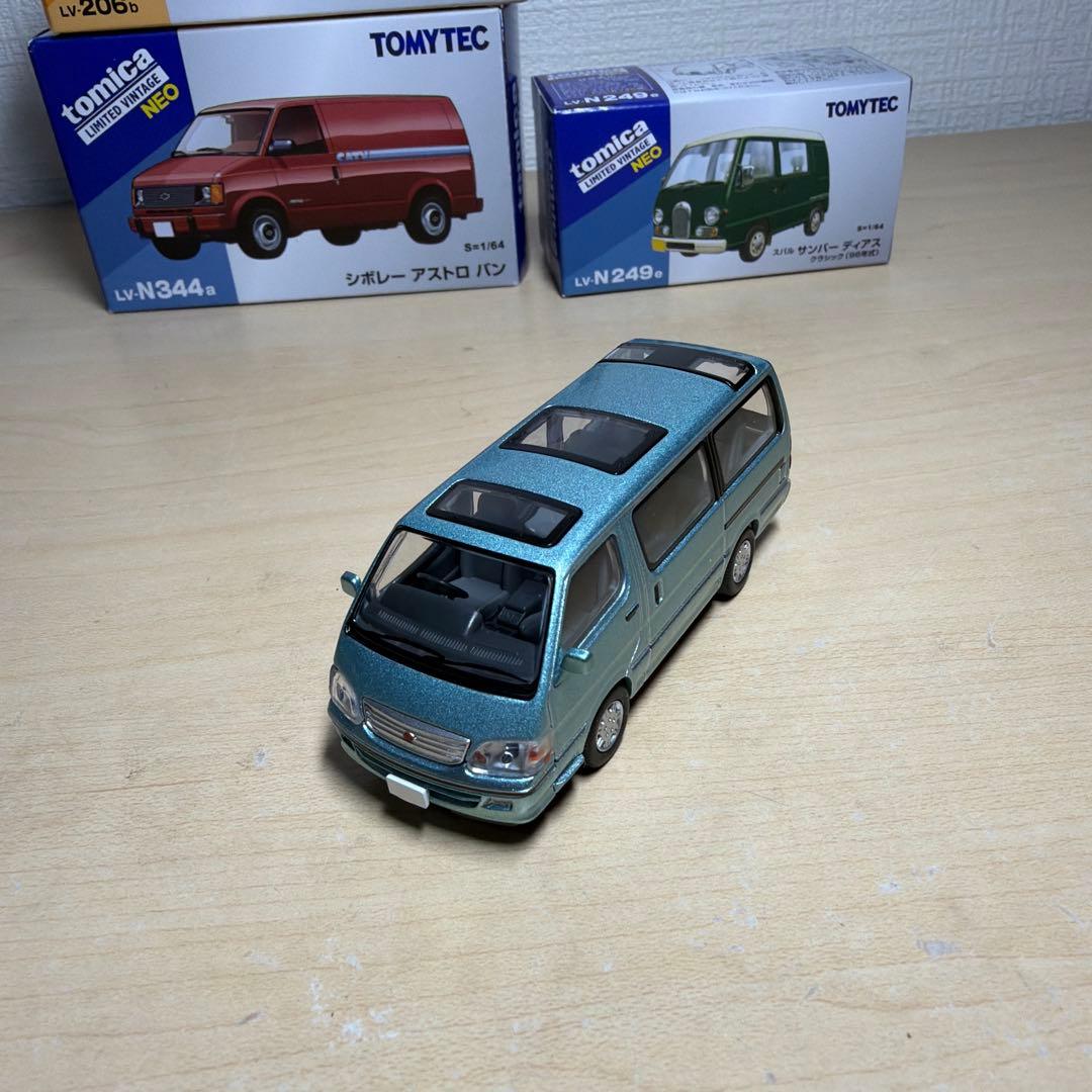 トミカ リミテッド　ビンテージ　アストロ　クラウンカスタム　サンバー　ハイエース