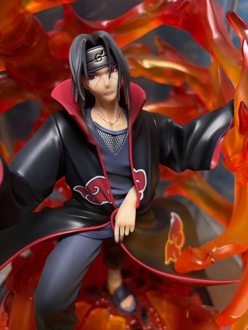 うちはイタチ　光る台座付き　G.E.M フィギュア