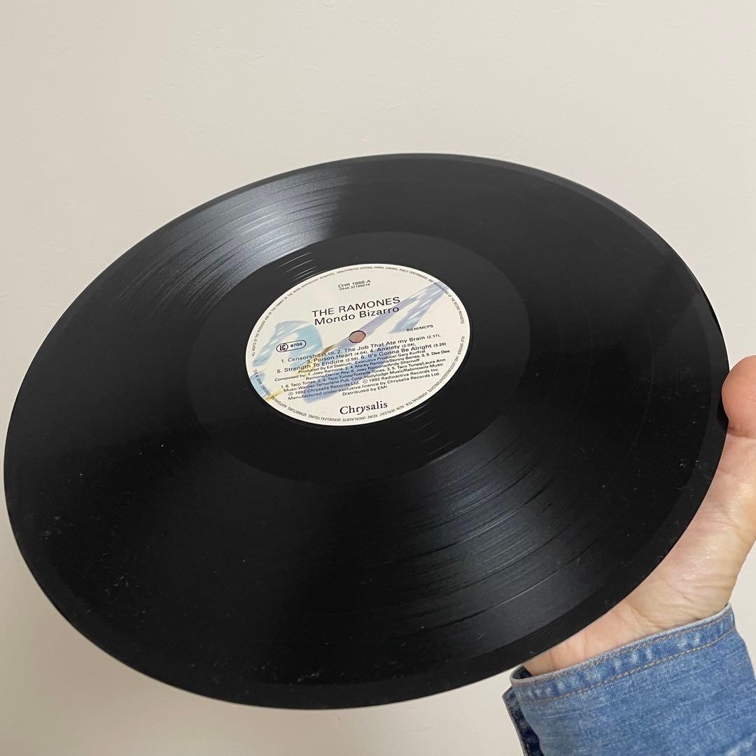 直筆サイン入り RAMONES MONDO BIZARRO ラモーンズ LP