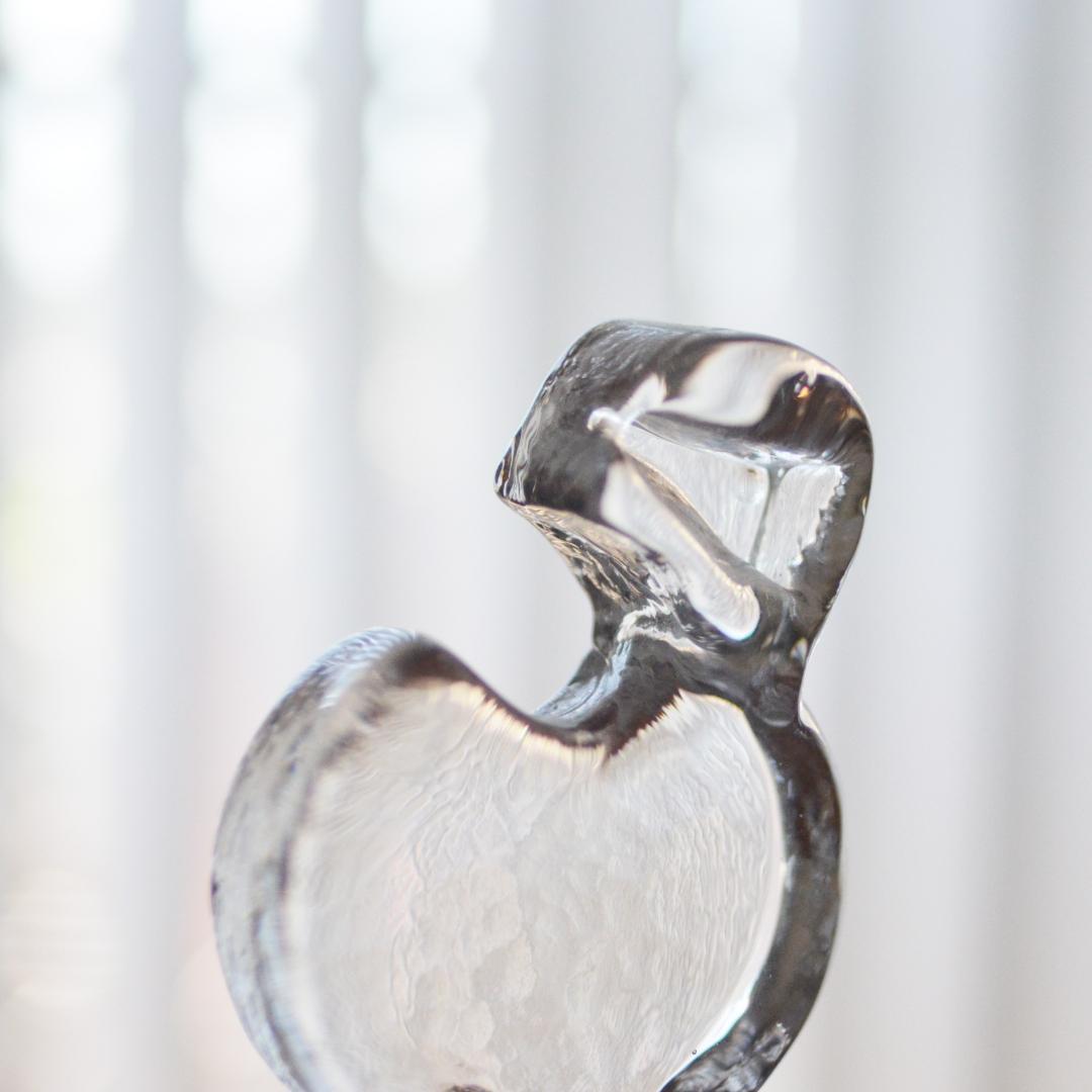 エリックホグランのガラスの鳥の置物