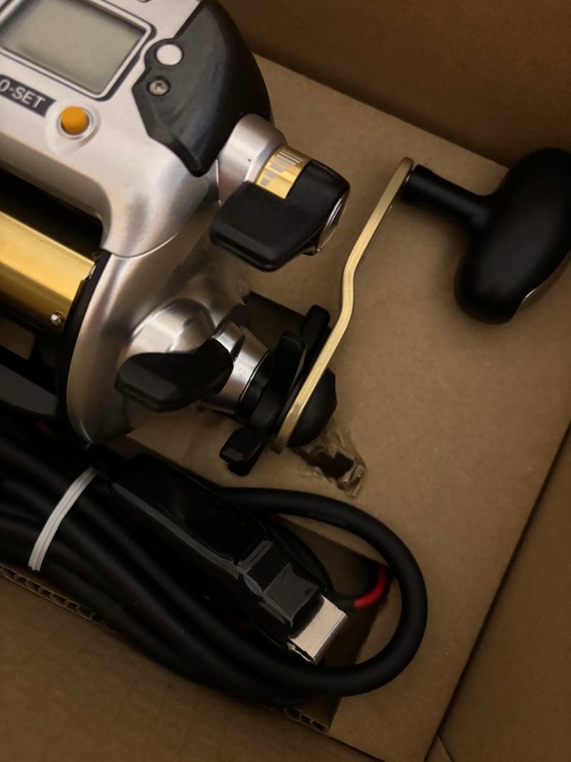 新品未使用‼️シマノ(SHIMANO) 電動リール プレミオ 3000