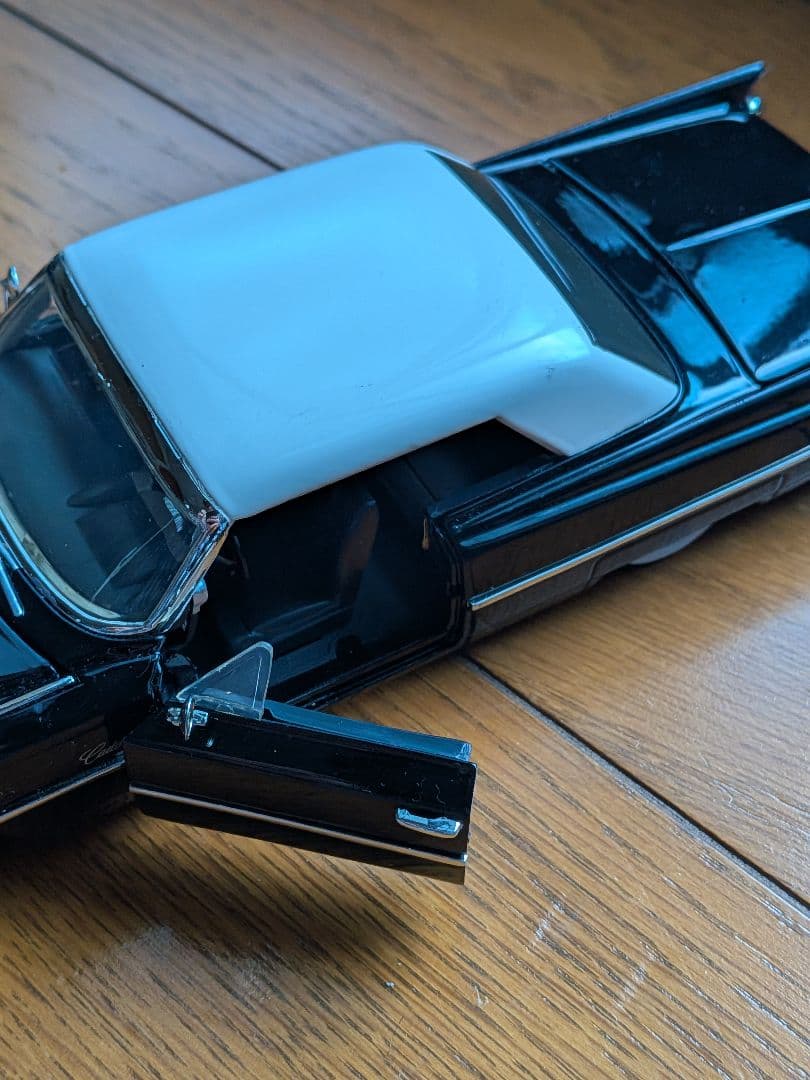 アメ車 CHEVROLET CADILLAC 1/24 キャデラック