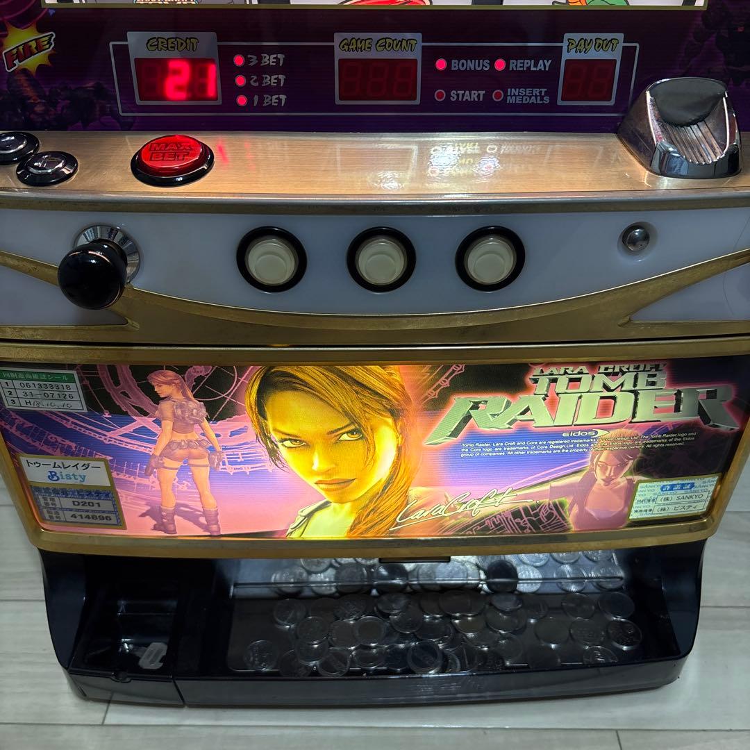 スロット実機　4号機　トゥームレイダー　レアパネル　ララ