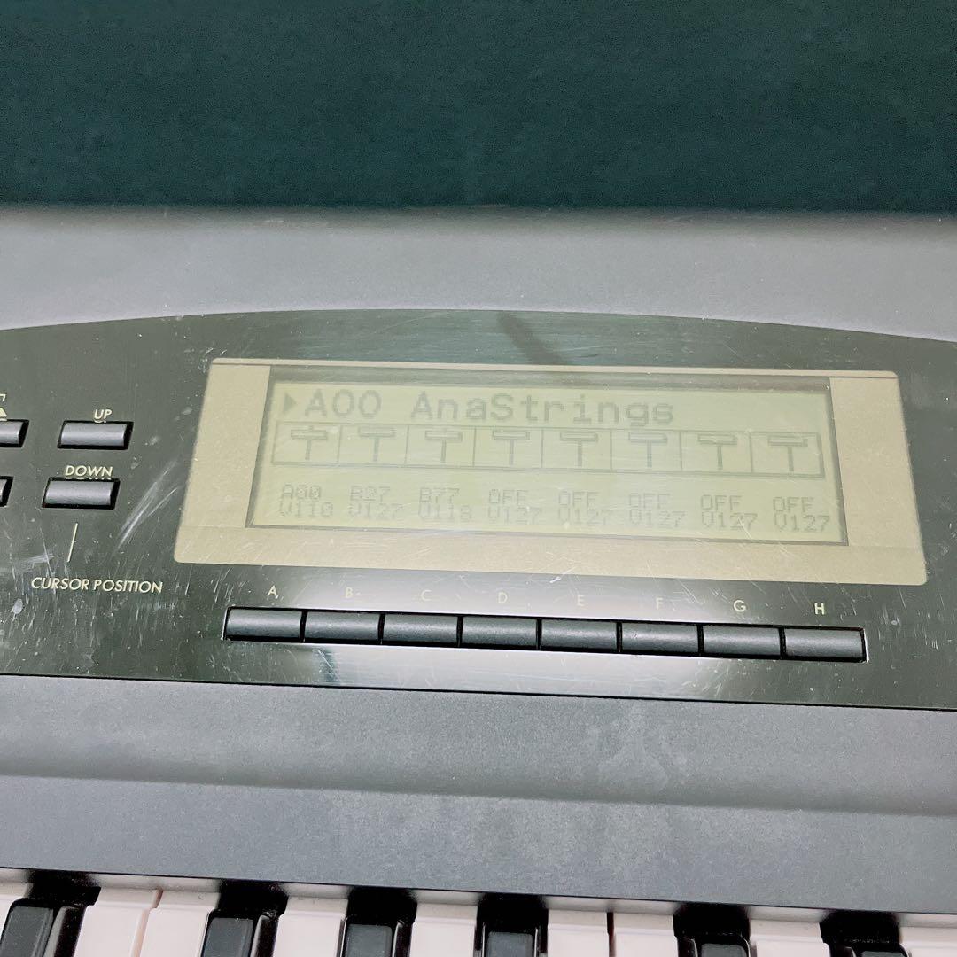 KORG コルグ　シンセサイザー　01/W pro ハードケース付き　N1438