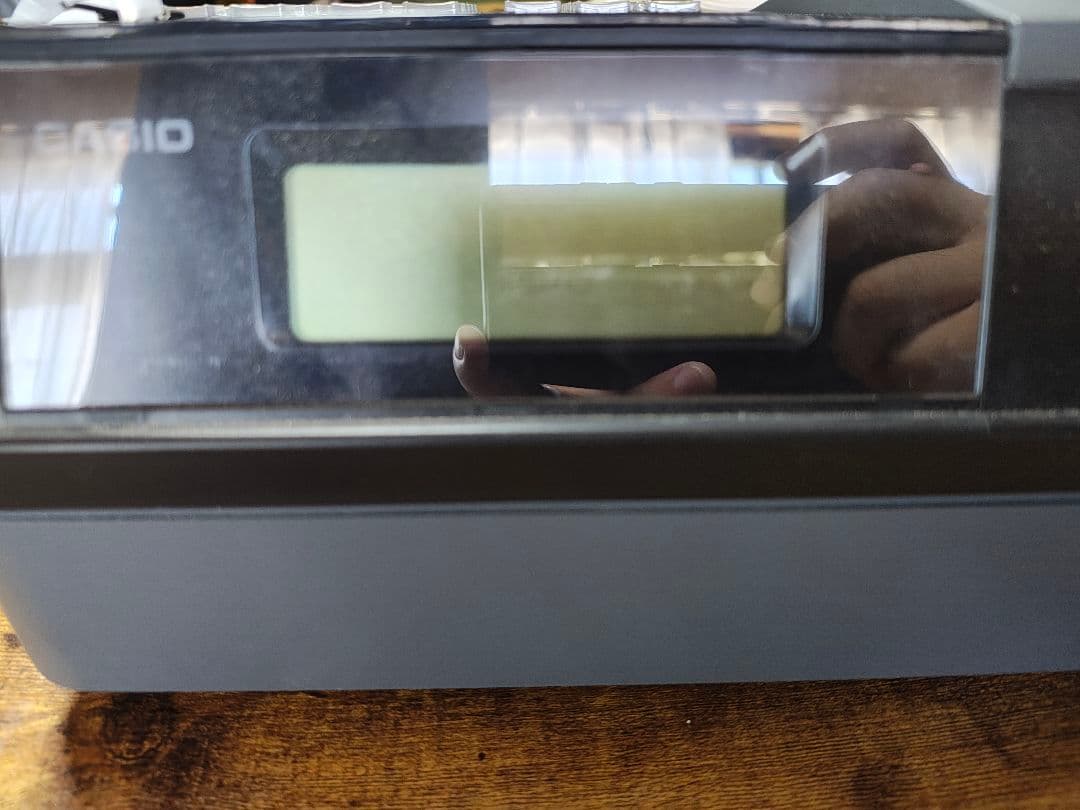 店舗用品 Roshan K.C.