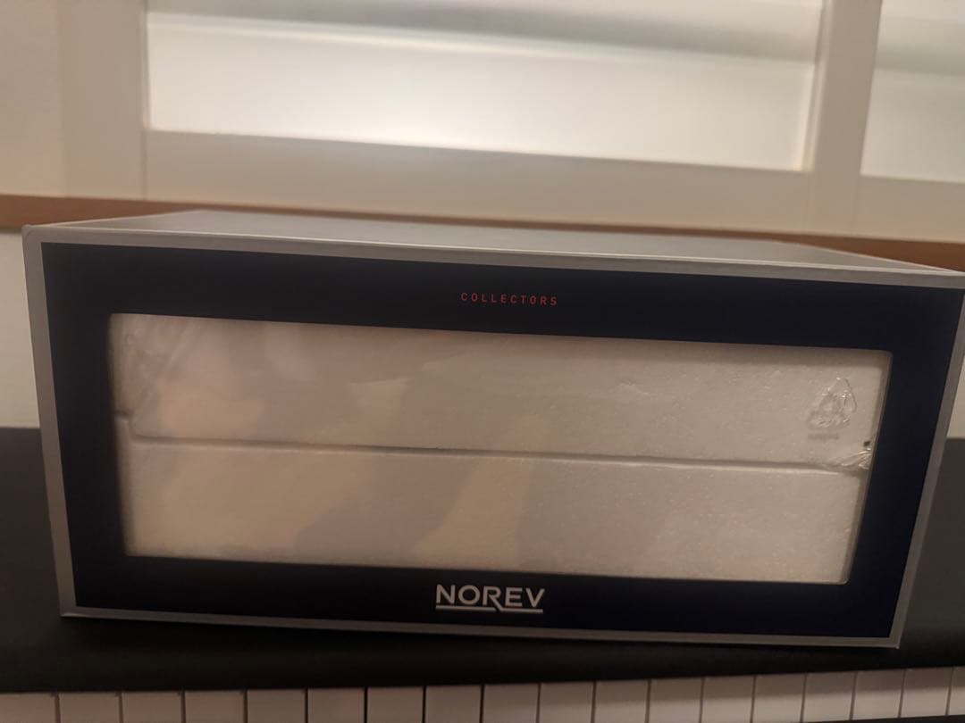  X5 ホワイト 1/18 ミニカー