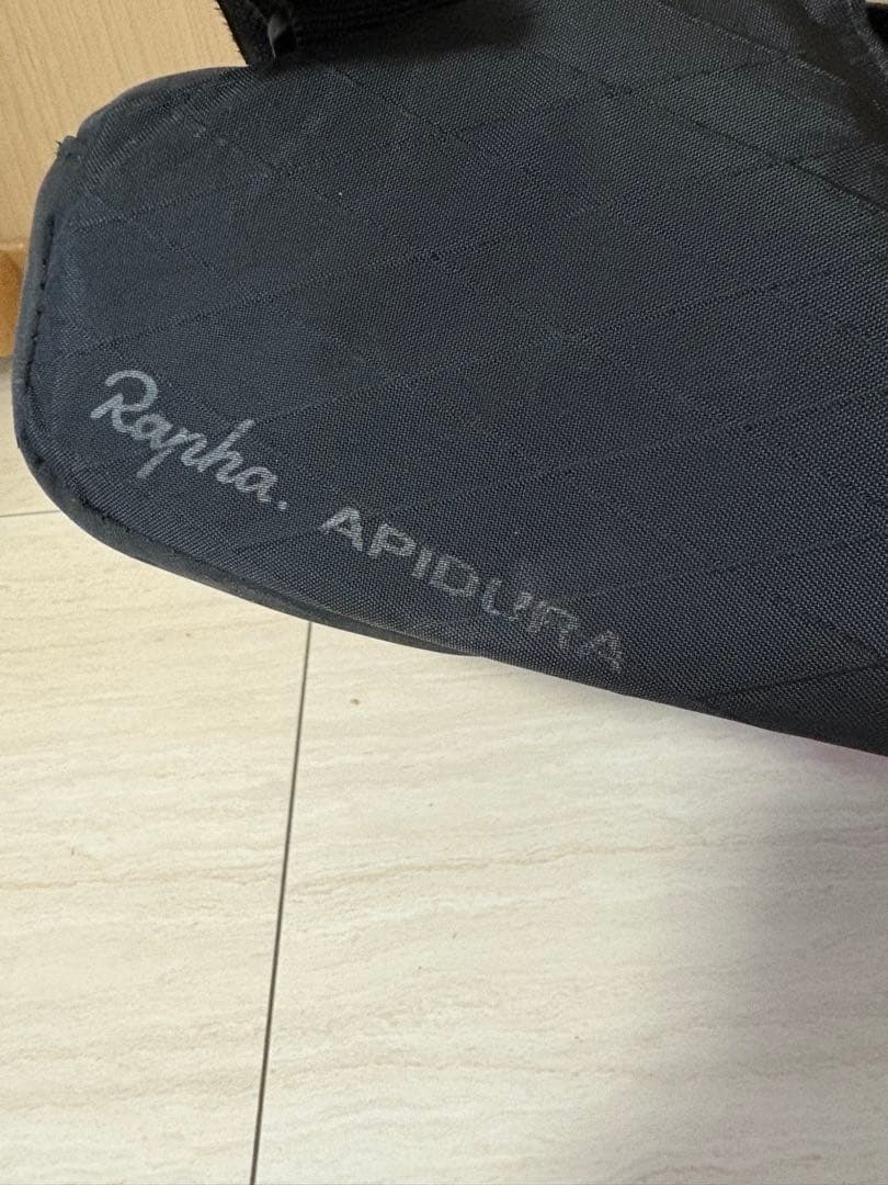 Rapha + Apidura サドルバッグ