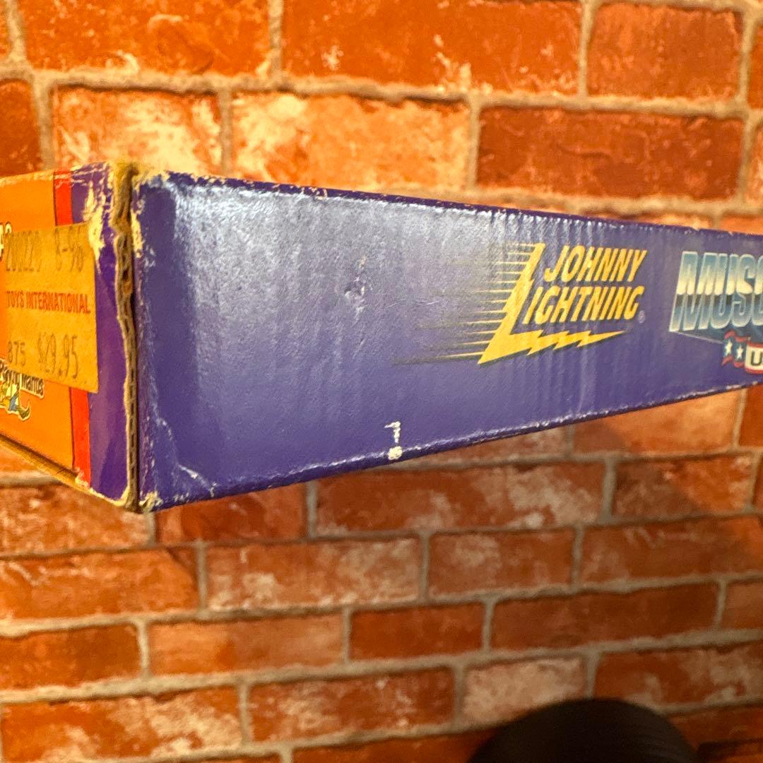 ジョニーライトニング　1/64