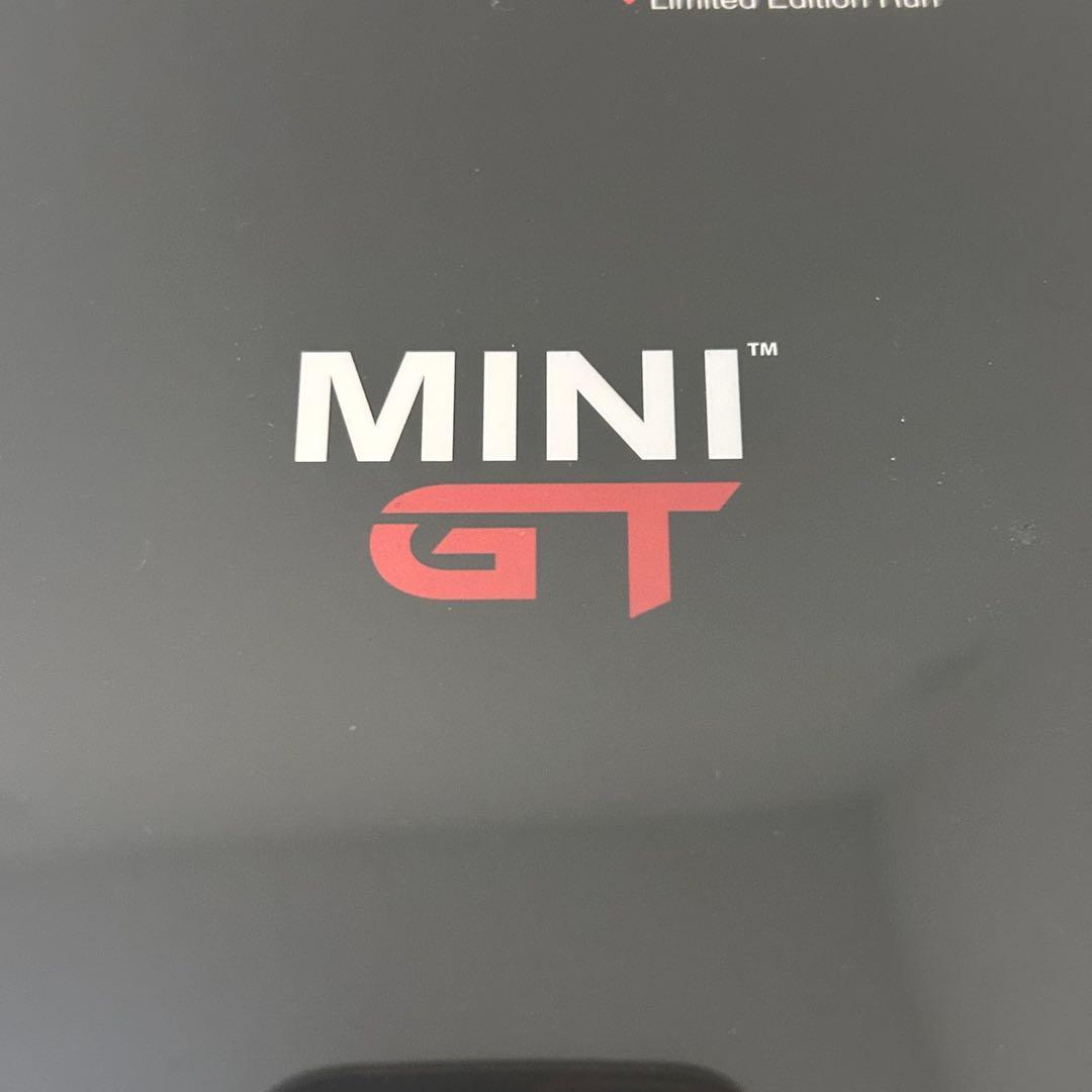 MINIGT LB★WorksNissan GT-R CondyPink1:64