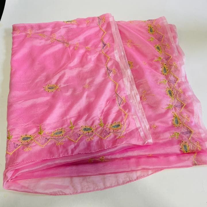 インド　サリー　豪華な刺繍　ピンク　シフォン　民族衣装