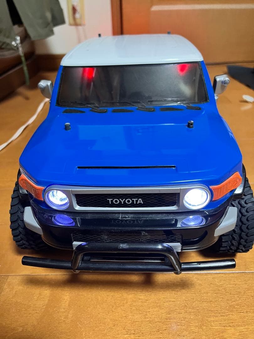 TOYOTA FJ Cruiser ラジコン 1/10スケール