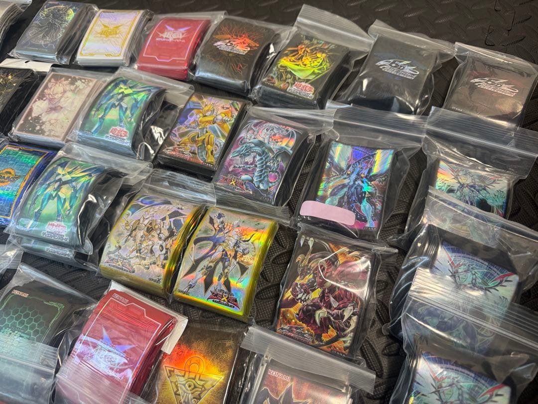 も*じ様 遊戯王　開封済み　スリーブ　引退　ハモン　十代　竜の紋章　初期　銀河眼