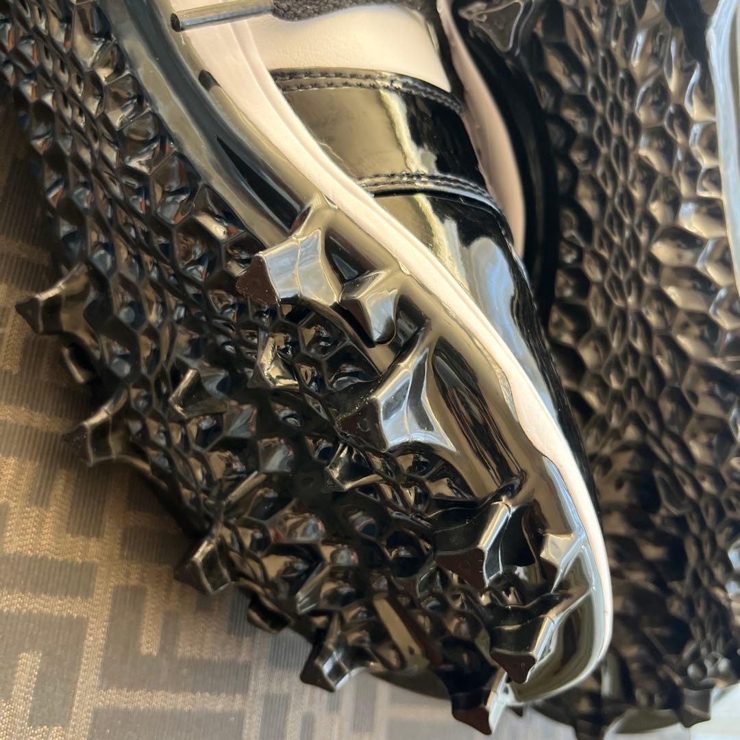 アメフトスパイク JORDAN メタリックゴールド・ブラック　サイズ26.5