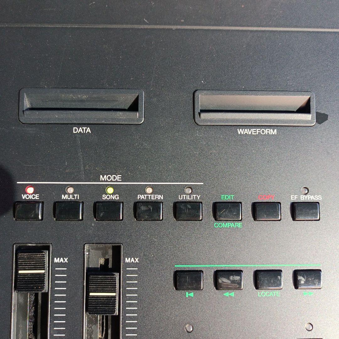 Yamaha SY77 シンセサイザー 61鍵