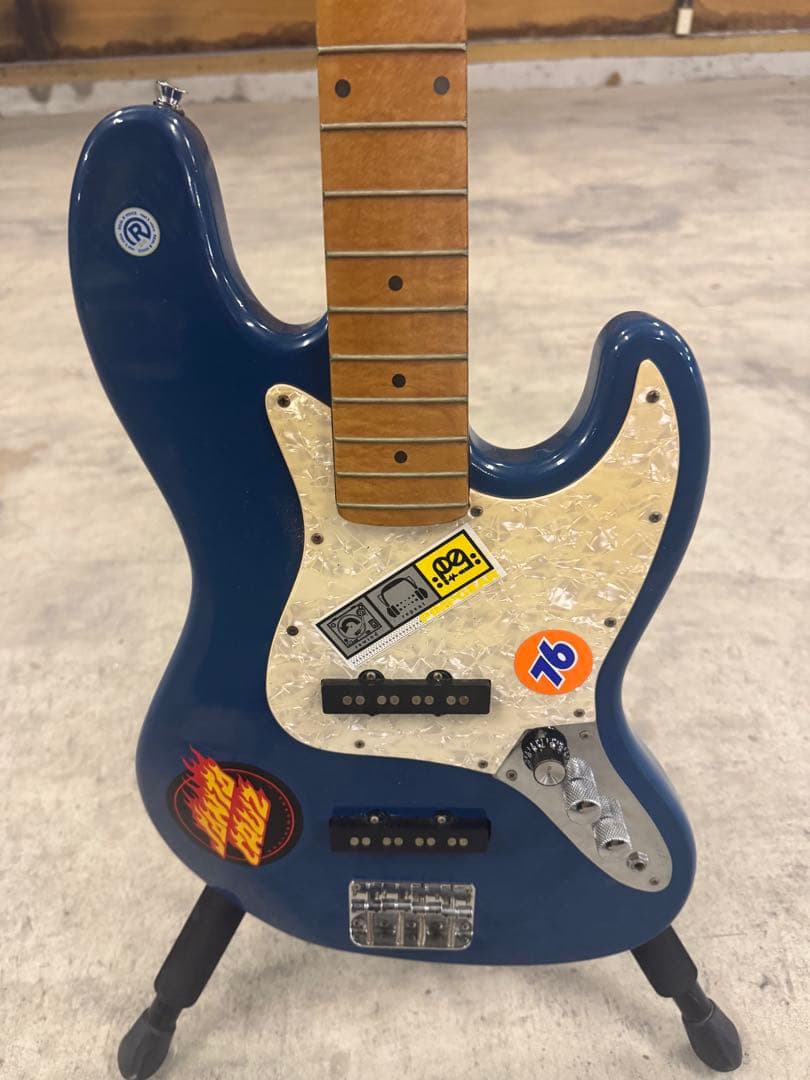 Flavour エレキベース 青 21フレット