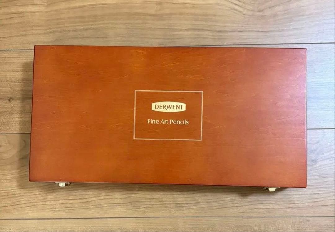【廃盤品、入手困難】ダーウェント アーチスト 120色 木箱入り