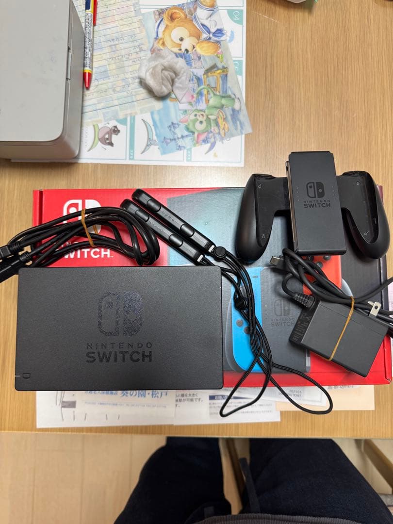 美品　最安値　24時間位内発送　新型ニンテンドースイッチ