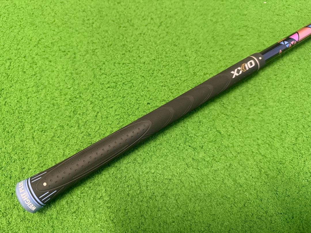 ゼクシオ レディス ドライバー 13.5 Ｌ　純正ヘッドカバー付き