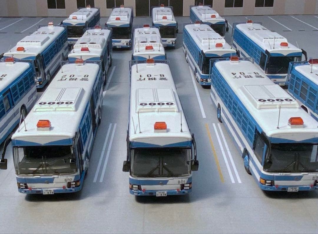 カスタム ミニカー 警察車両 大型輸送車 8-10