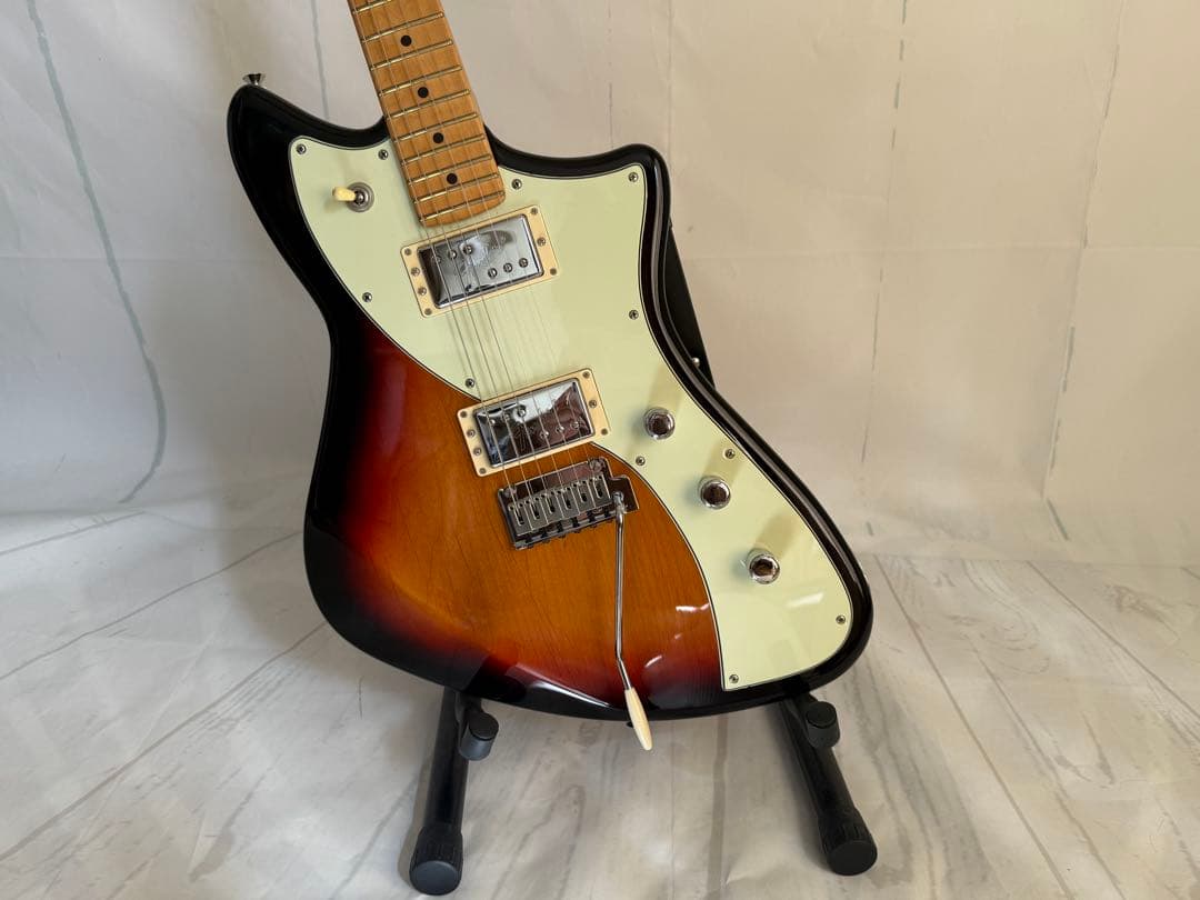 ⚫︎FENDER Player Plus Meteora HH