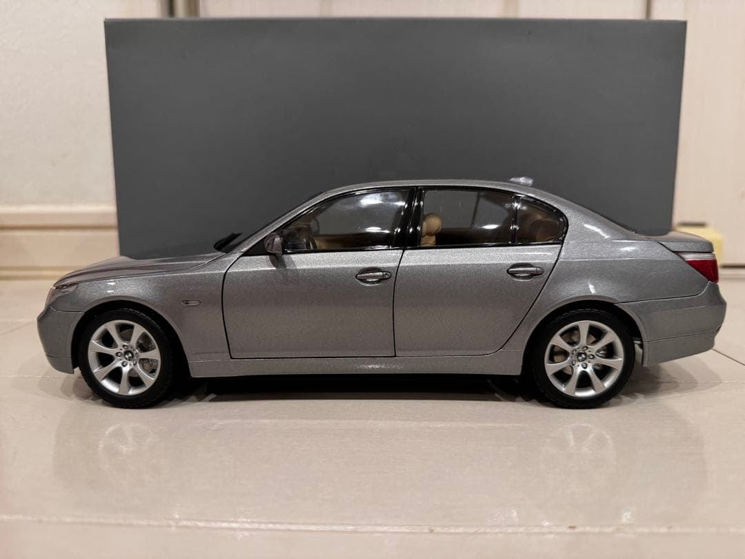  5er E60 ミニカー 京商 Kyosho ディーラー別注 18