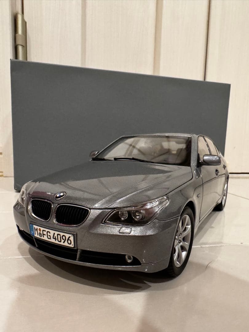  5er E60 ミニカー 京商 Kyosho ディーラー別注 18