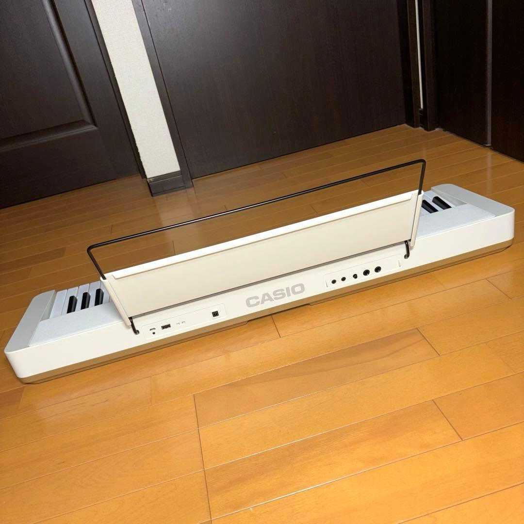 CASIO電子キーボード 光ナビゲーション LK-526 2022年製