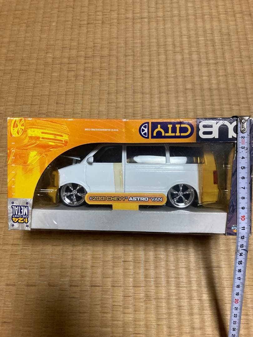 自動車 DUB CITY 2001 CHEVY ASTRO VAN 1/24