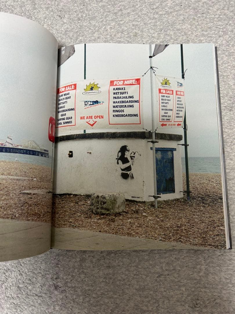 BANKSY CAPTURED by STEVE LAZARIDES 限定版